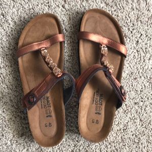 Naot Sandles Never Worn